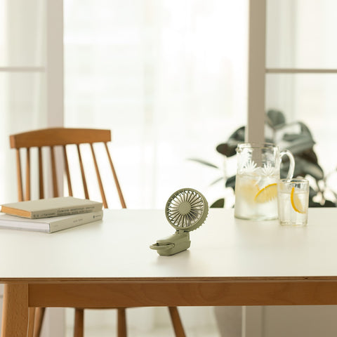 2025最新款！日本勾掛式雙扇葉摺疊手提風扇│Rhythm Silky Wind Mobile 3.2 - Design Chicken創意購物平台