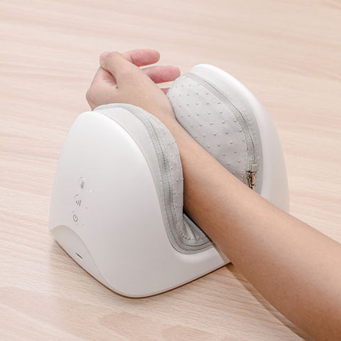 手足兩用氣壓按摩器 | 台灣3ZeBra 溫揉腕 - Design Chicken創意購物平台