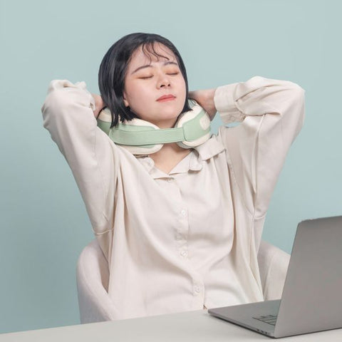 肩頸U型按摩枕 | 台灣 3ZeBra溫揉頸 - Design Chicken創意購物平台