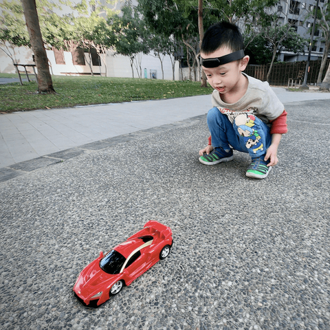 首創使用『專注力腦波』遙控模型車 強化孩子專注力 | 台灣BrainWave Car